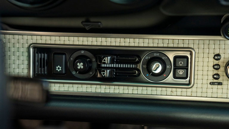 Porsche 911 Reimagined by Singer