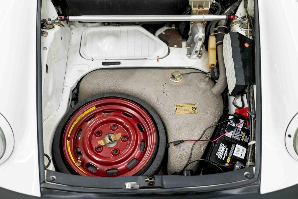 Porsche 911 Carrera 3.2 (US)