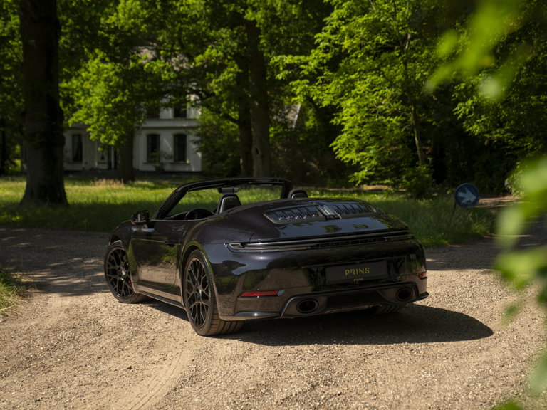 Porsche 992 Carrera