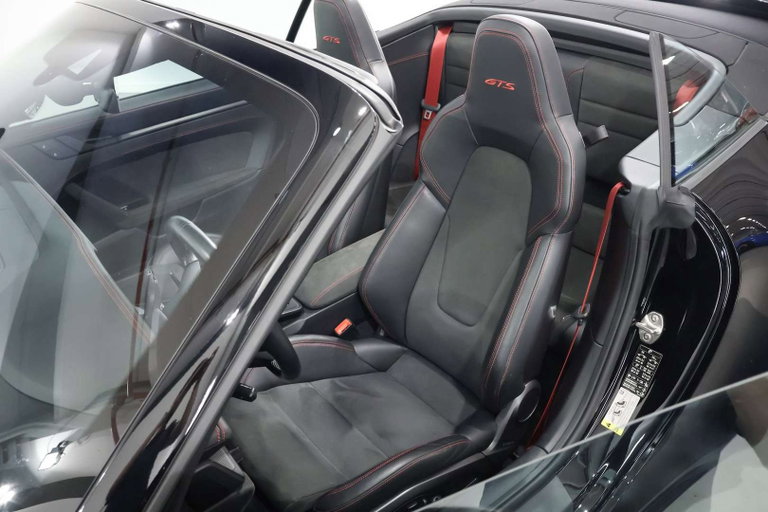 Porsche 992 Carrera GTS