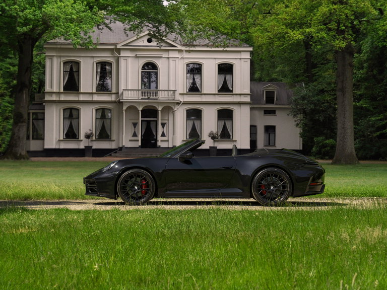 Porsche 992 Carrera