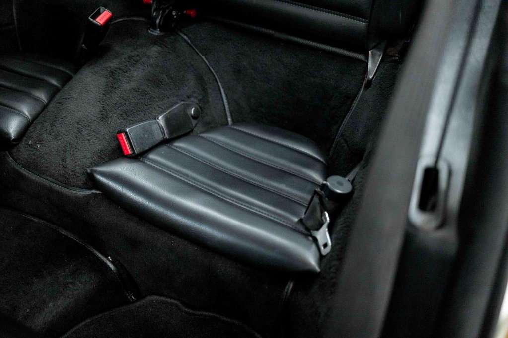 Porsche 911 Carrera 3.2 (US)