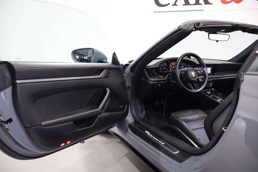 Porsche 992 Carrera 4S