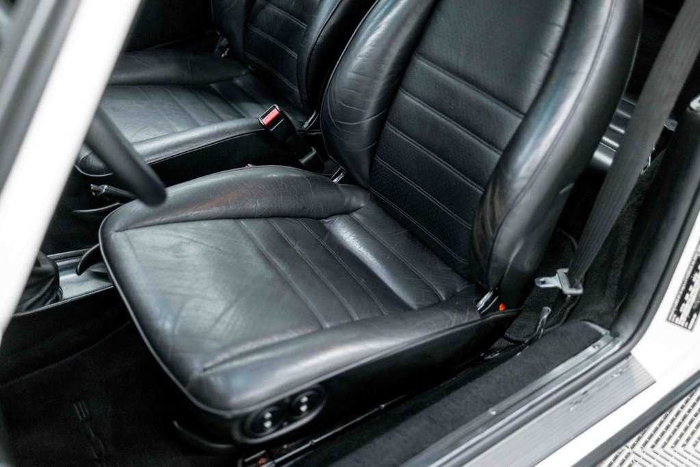 Porsche 911 Carrera 3.2 (US)