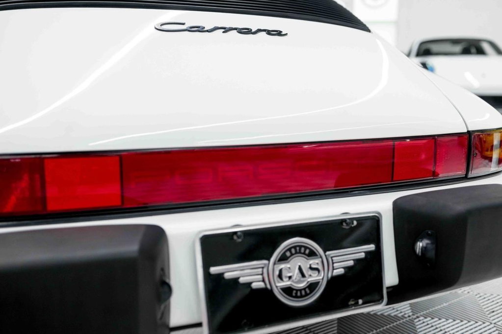 Porsche 911 Carrera 3.2 (US)