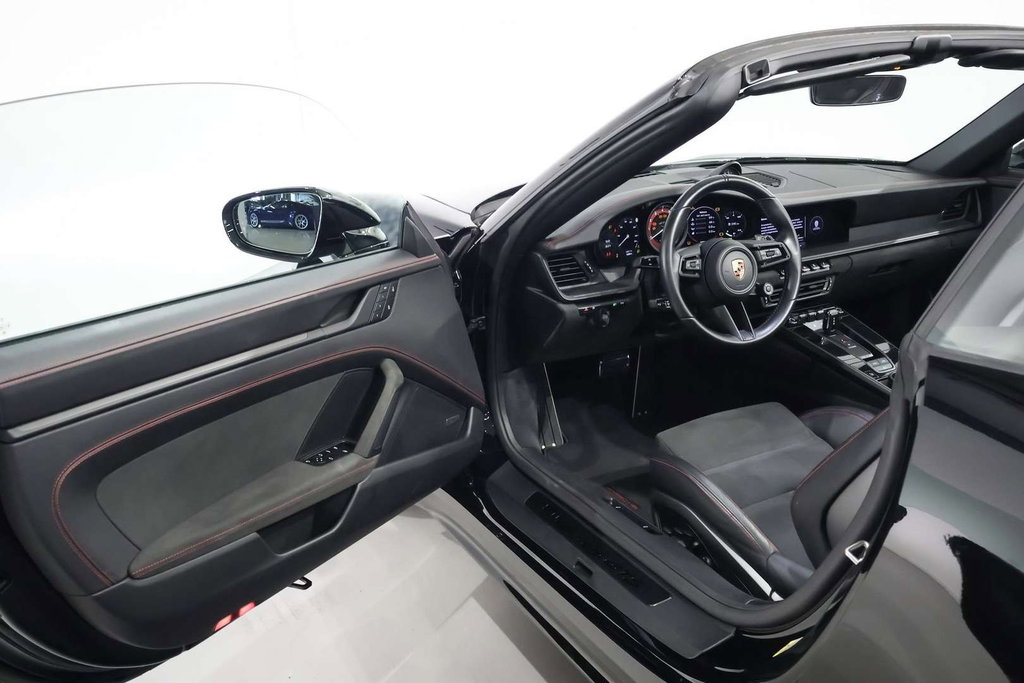 Porsche 992 Carrera GTS