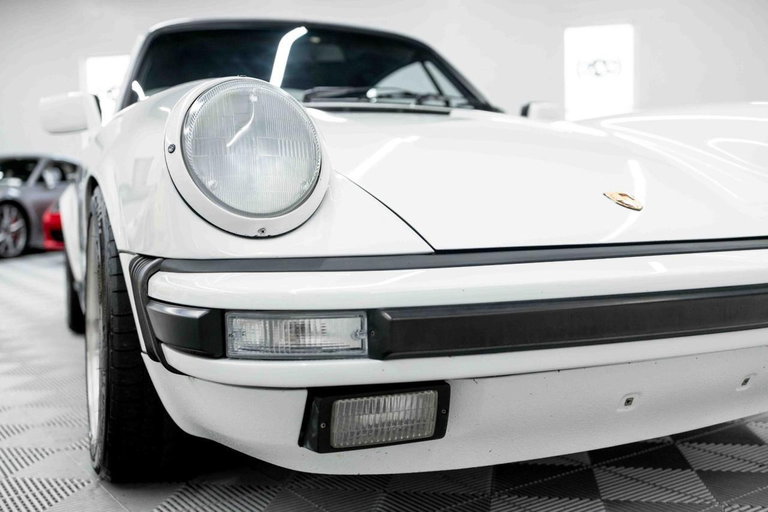 Porsche 911 Carrera 3.2 (US)