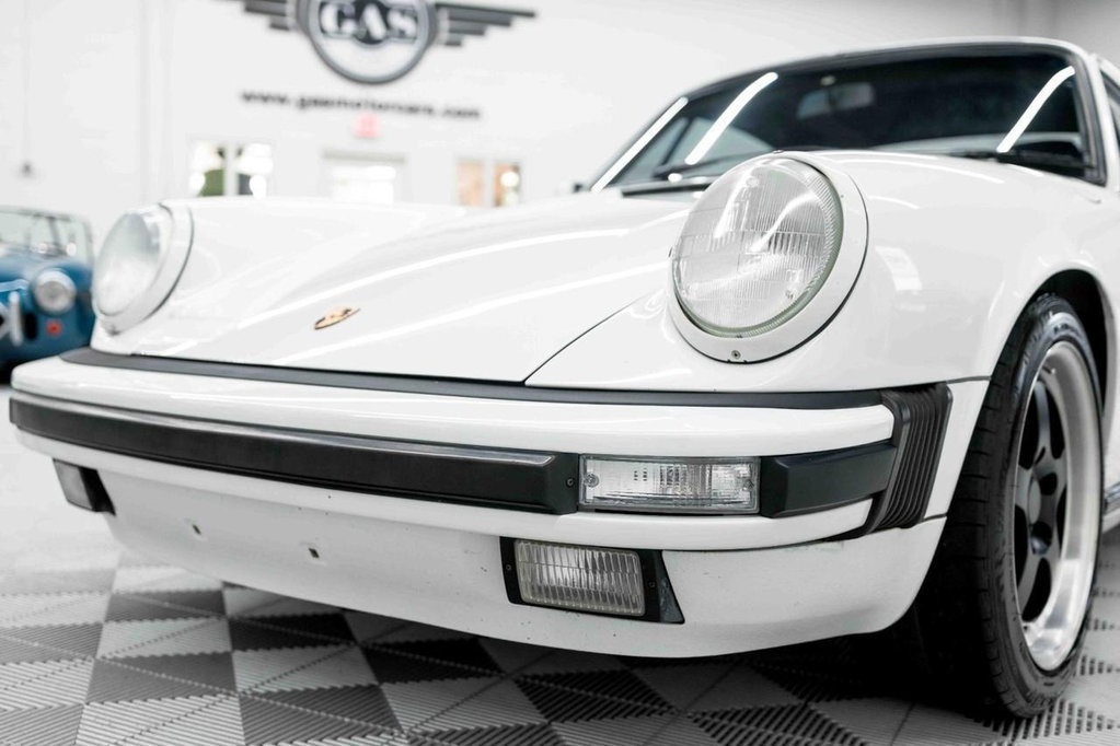 Porsche 911 Carrera 3.2 (US)