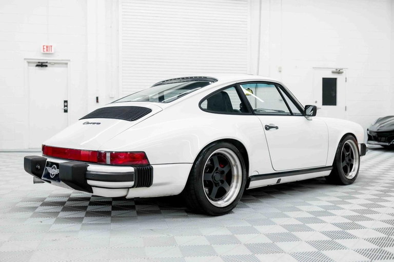 Porsche 911 Carrera 3.2 (US)