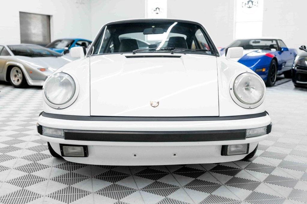 Porsche 911 Carrera 3.2 (US)