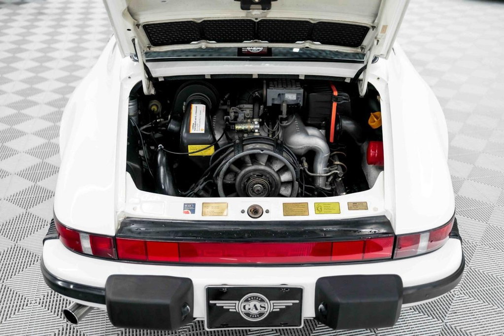Porsche 911 Carrera 3.2 (US)