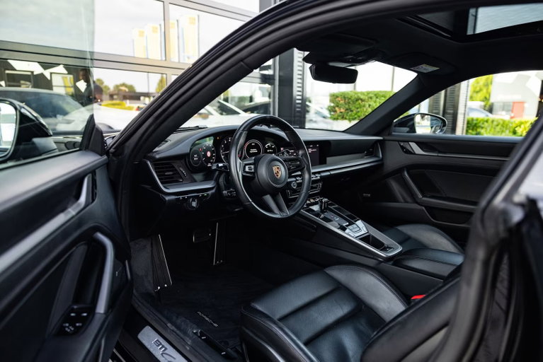 Porsche 992 Carrera 4S