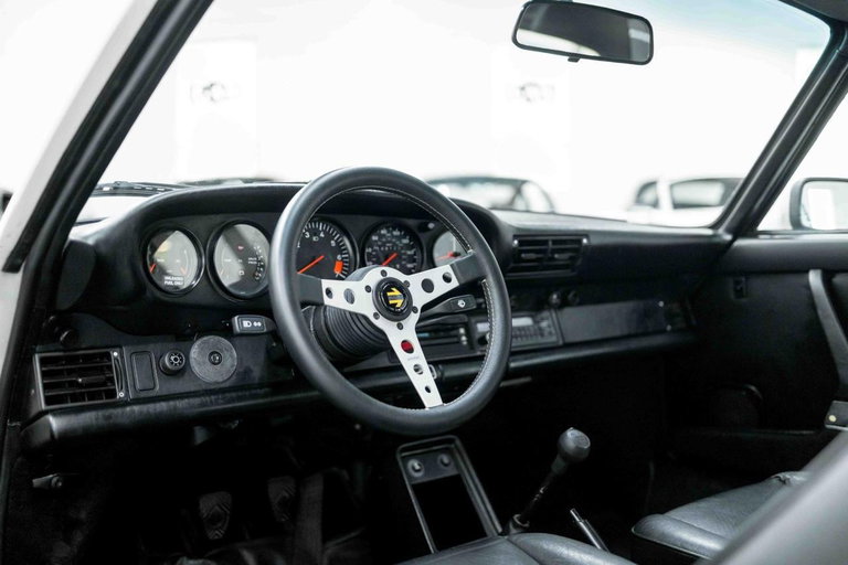 Porsche 911 Carrera 3.2 (US)