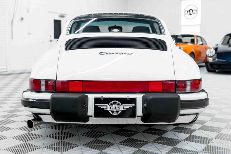 Porsche 911 Carrera 3.2 (US)