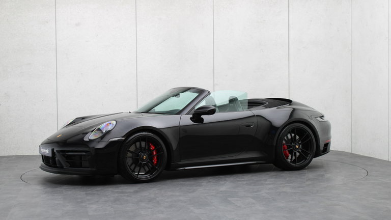 Porsche 992 Carrera 4 GTS