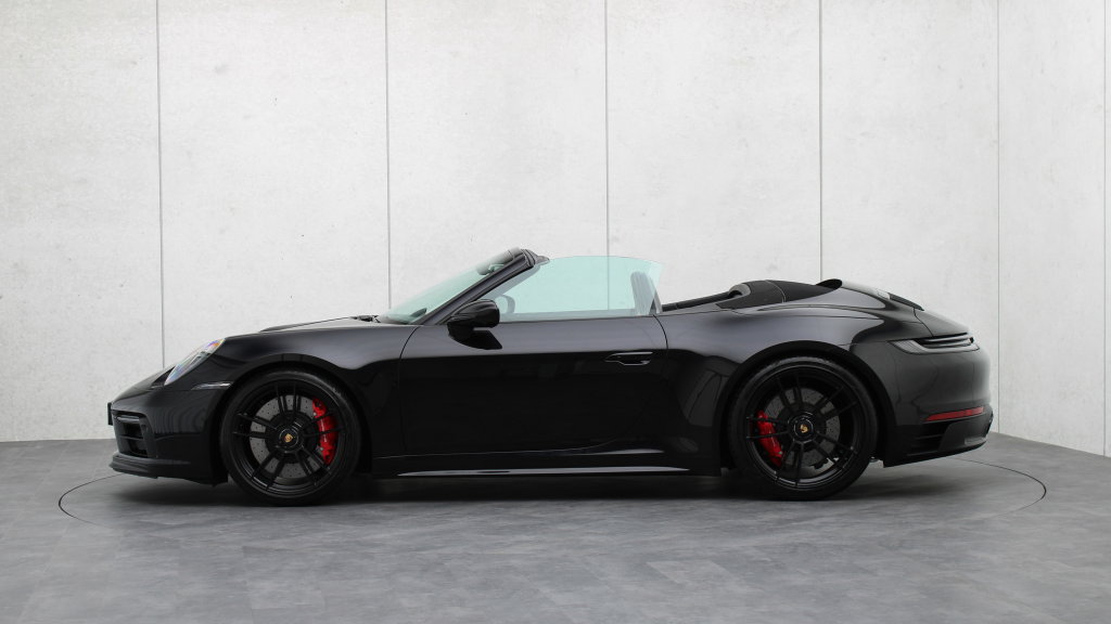 Porsche 992 Carrera 4 GTS