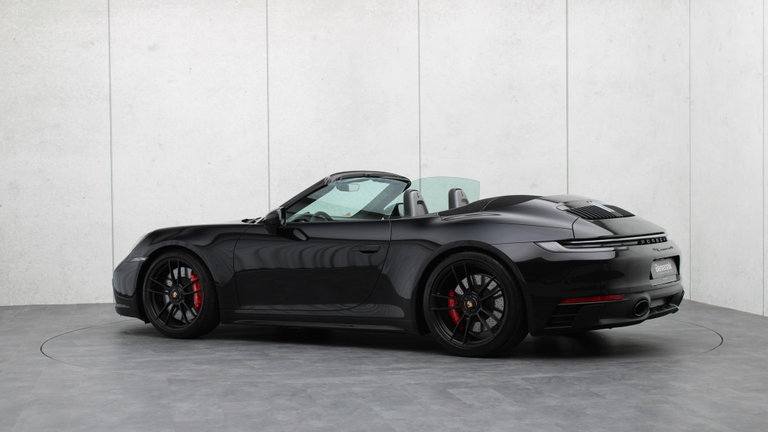Porsche 992 Carrera 4 GTS