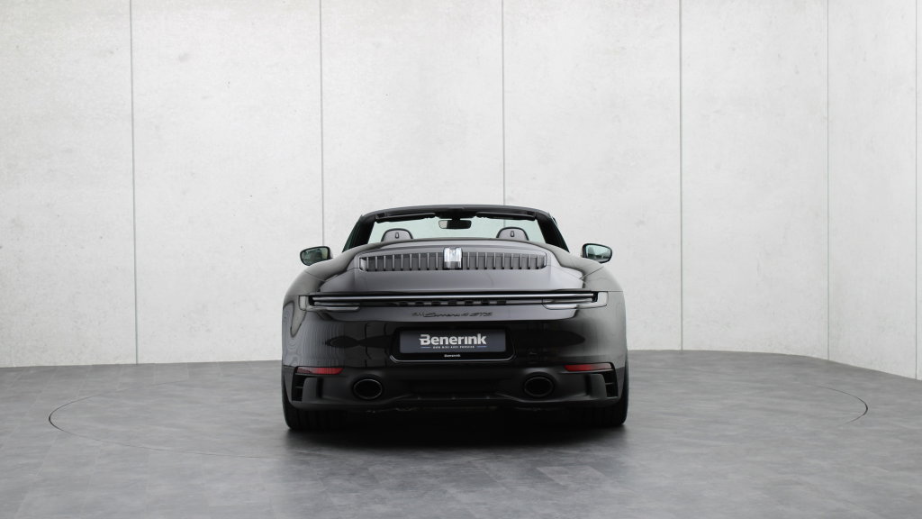 Porsche 992 Carrera 4 GTS