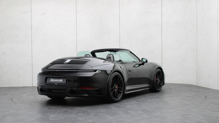 Porsche 992 Carrera 4 GTS