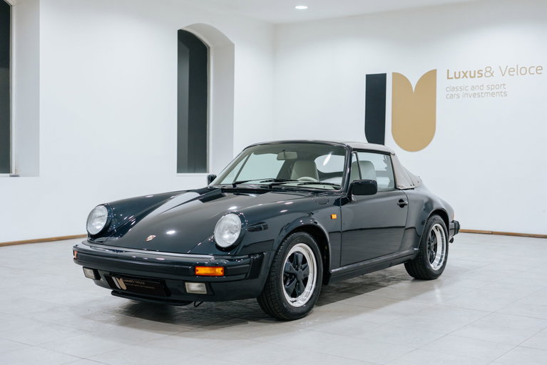 Porsche 911 Carrera 3.2 “25 Jahre 911”