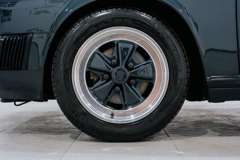 Porsche 911 Carrera 3.2 « 25 Jahre 911 »