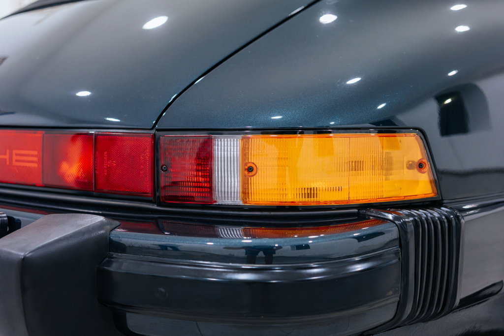 Porsche 911 Carrera 3.2 « 25 Jahre 911 »