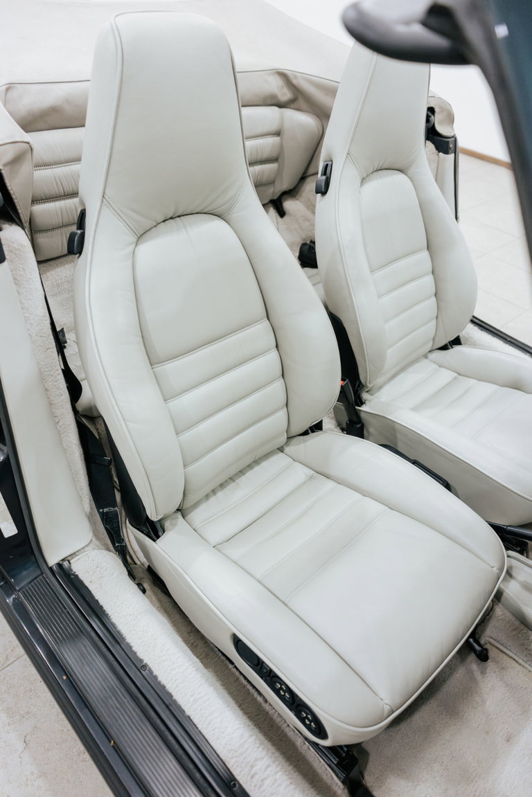 Porsche 911 Carrera 3.2 « 25 Jahre 911 »