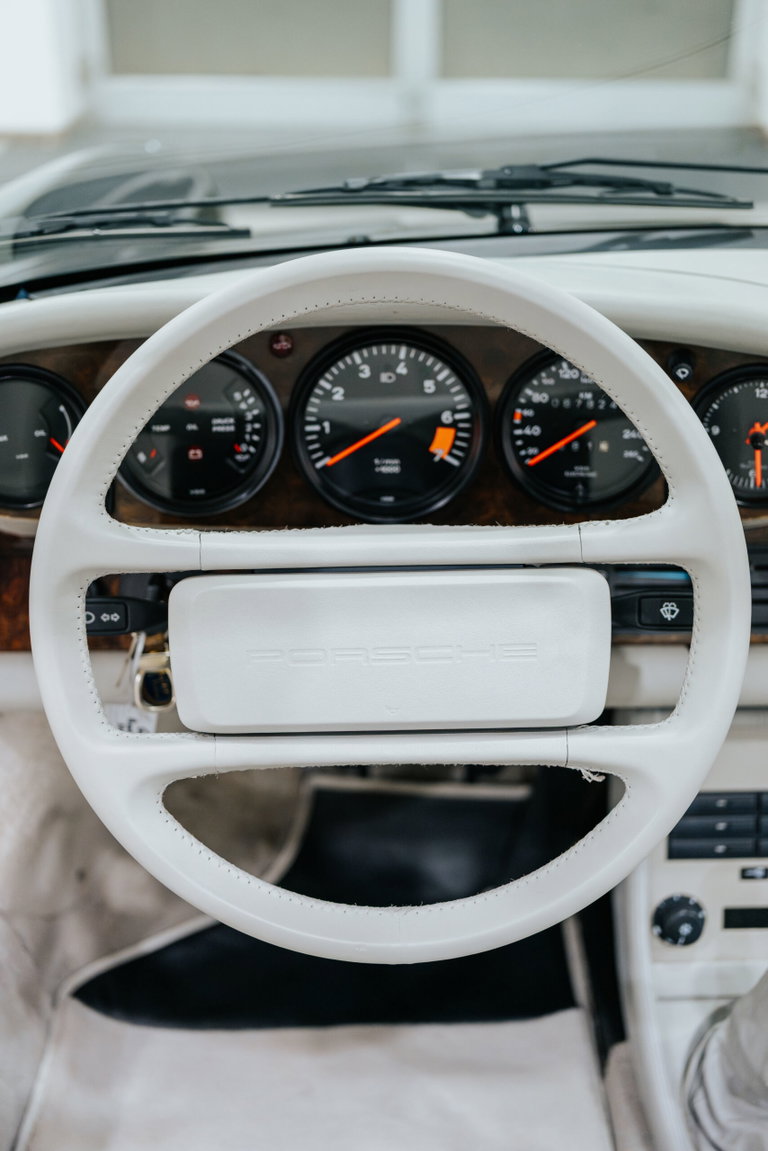 Porsche 911 Carrera 3.2 « 25 Jahre 911 »
