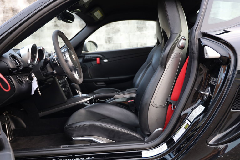 Porsche 987 Cayman R