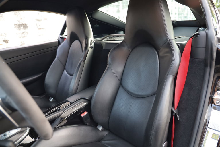 Porsche 987 Cayman R