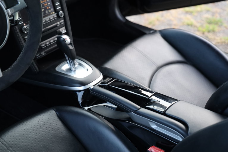 Porsche 987 Cayman R