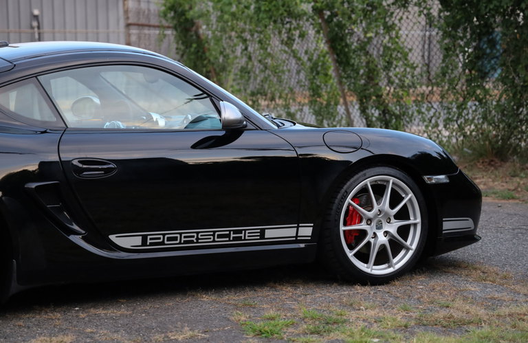 Porsche 987 Cayman R