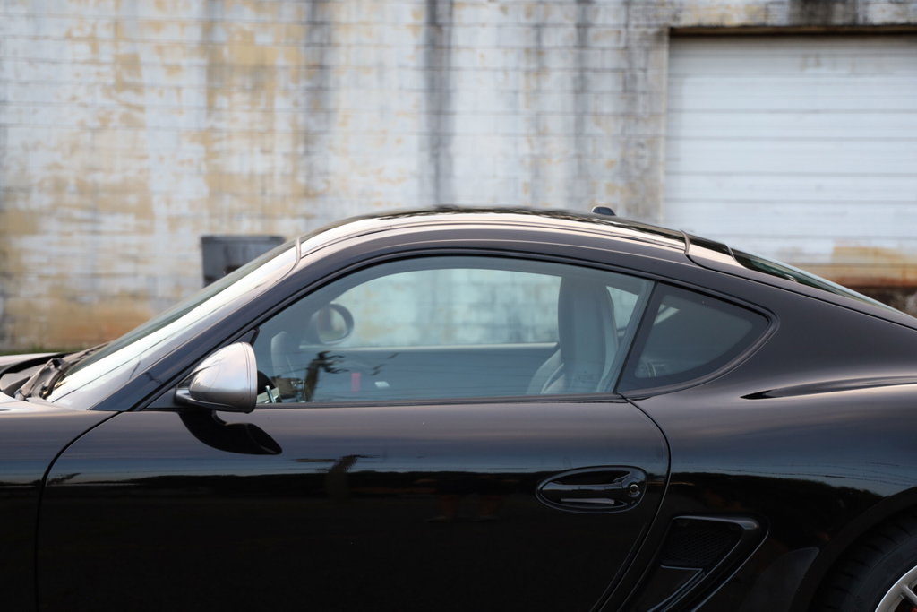 Porsche 987 Cayman R