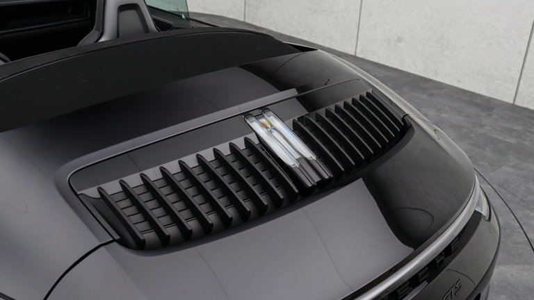 Porsche 992 Carrera 4 GTS