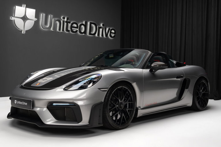 Porsche 718 Spyder RS