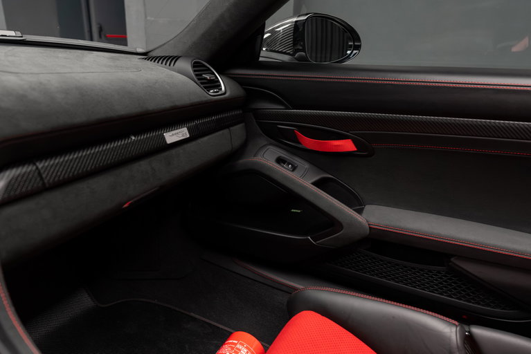 Porsche 718 Spyder RS