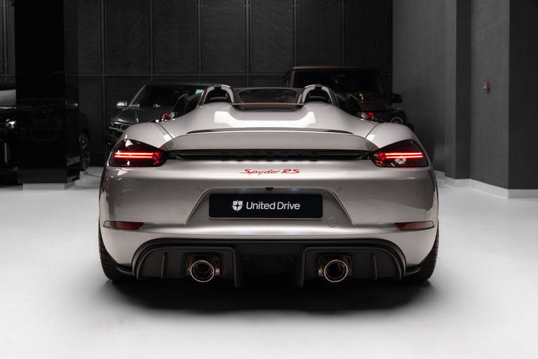 Porsche 718 Spyder RS