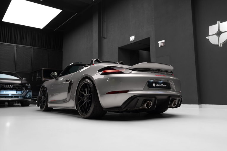 Porsche 718 Spyder RS