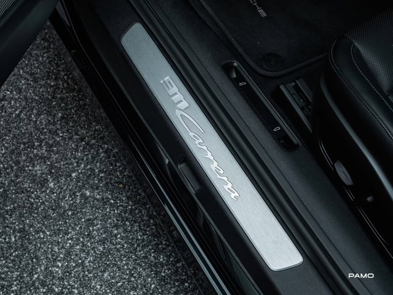 Porsche 992 Carrera