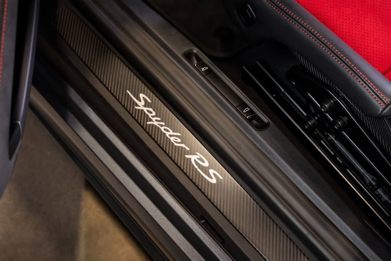 Porsche 718 Spyder RS