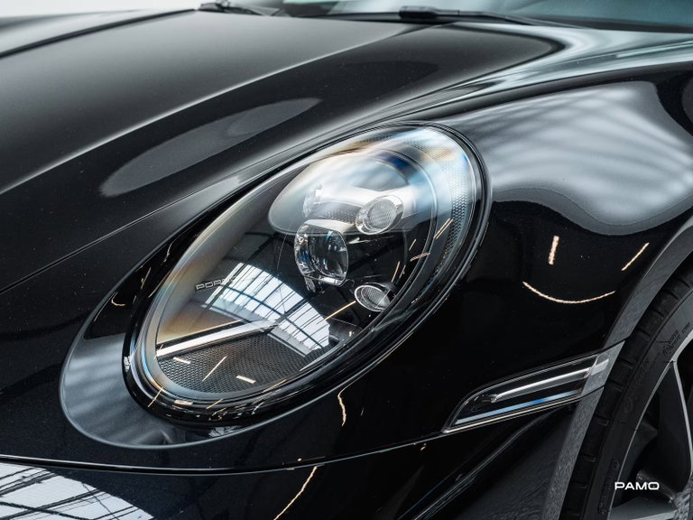 Porsche 992 Carrera