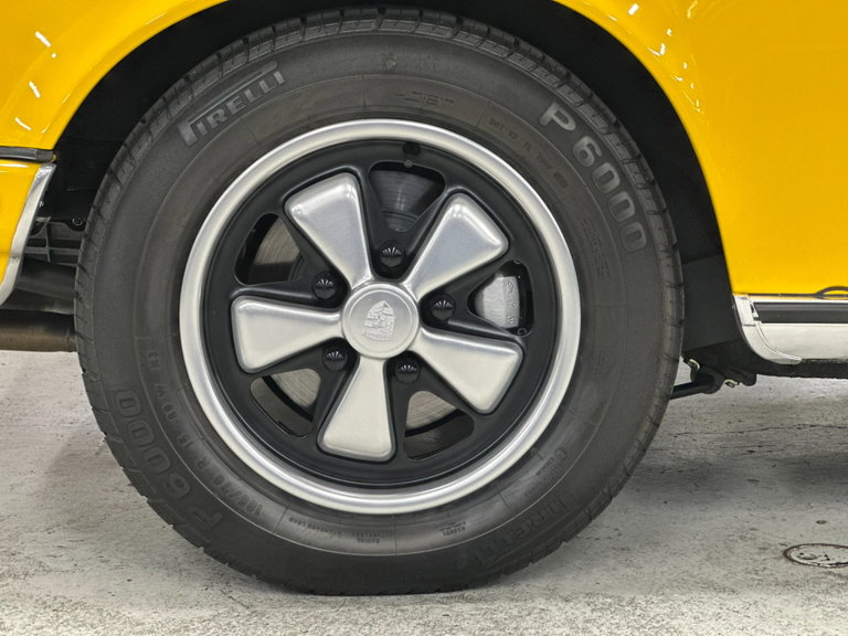 Porsche 911 E