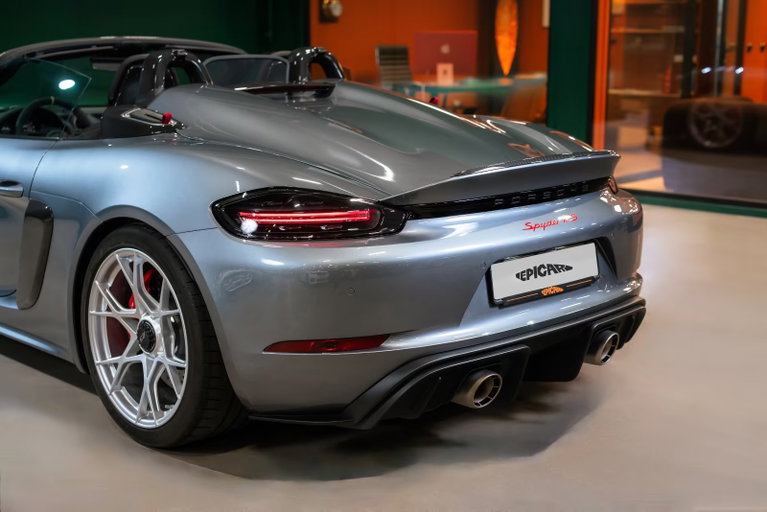 Porsche 718 Spyder RS