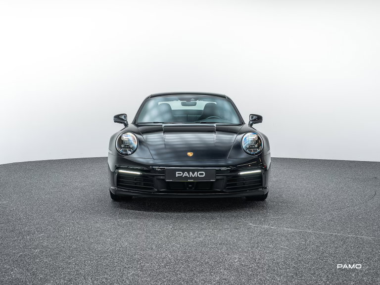 Porsche 992 Carrera
