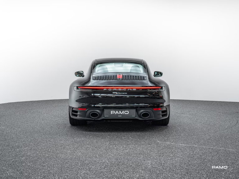 Porsche 992 Carrera