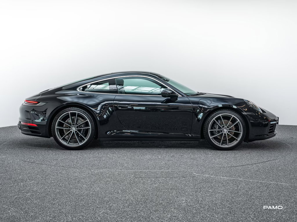Porsche 992 Carrera