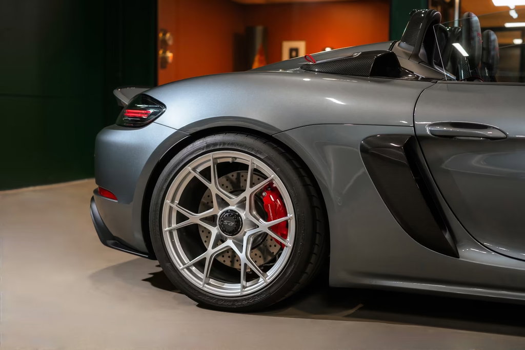 Porsche 718 Spyder RS