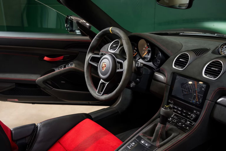 Porsche 718 Spyder RS