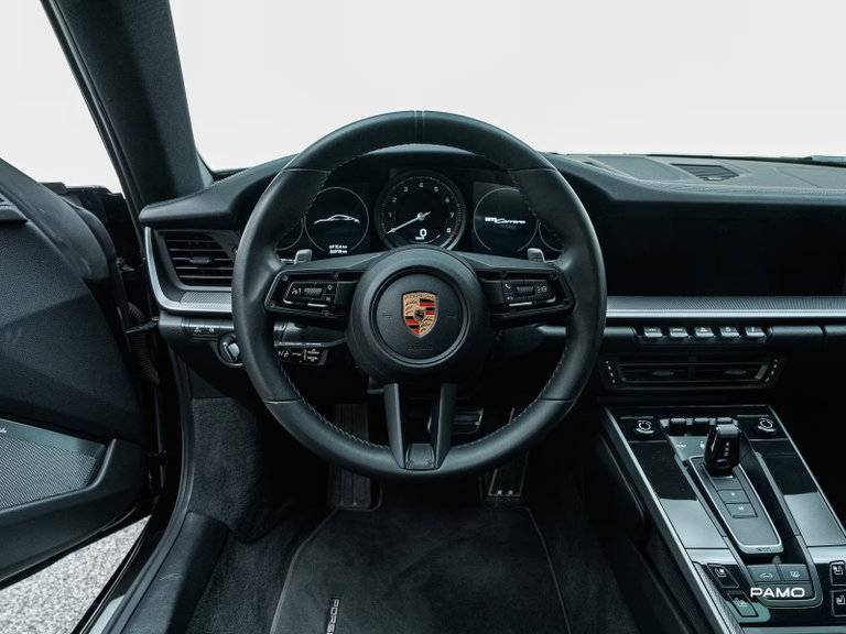 Porsche 992 Carrera
