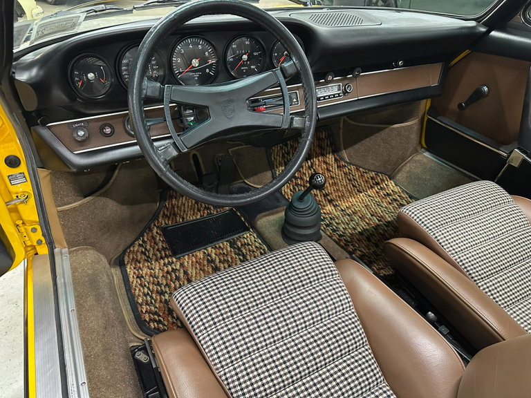 Porsche 911 E